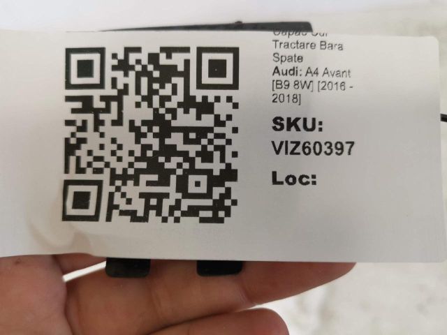 bontott AUDI A4 B9 Hátsó Vonószem Burkolat