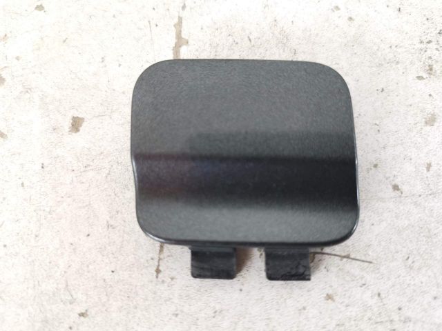 bontott AUDI A4 B9 Hátsó Vonószem Burkolat