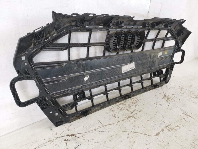 bontott AUDI A4 B9 Hűtőrács