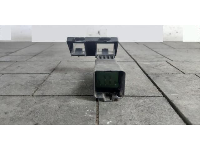 bontott AUDI A4 B9 Izzító Relé