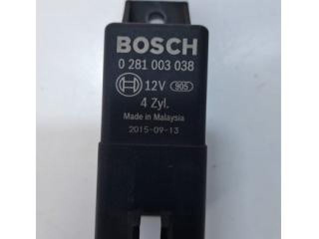 bontott AUDI A4 B9 Izzító Relé