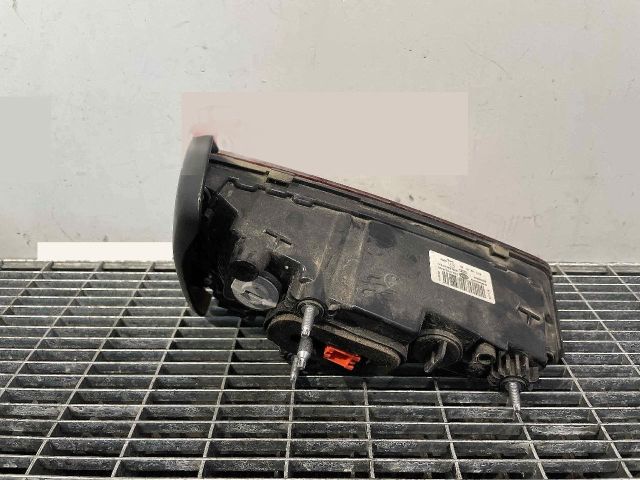 bontott AUDI A4 B9 Jobb Belső Hátsó Lámpa