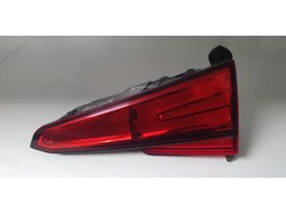 bontott AUDI A4 B9 Jobb Belső Hátsó Lámpa