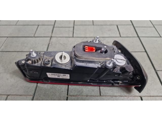 bontott AUDI A4 B9 Jobb Belső Hátsó Lámpa
