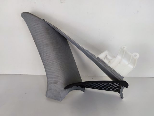 bontott AUDI A4 B9 Jobb C Oszlop Burkolat