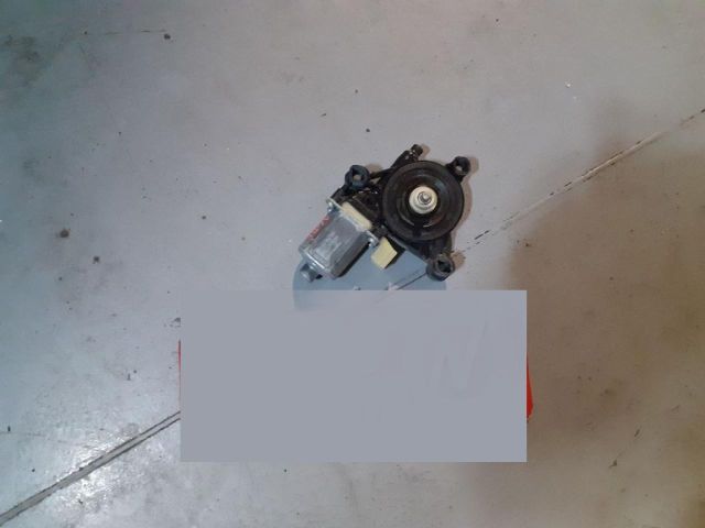 bontott AUDI A4 B9 Jobb első Ablakemelő Motor