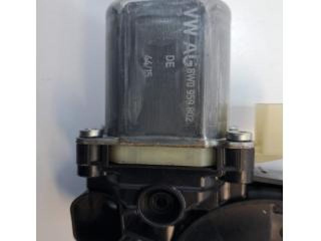 bontott AUDI A4 B9 Jobb első Ablakemelő Motor