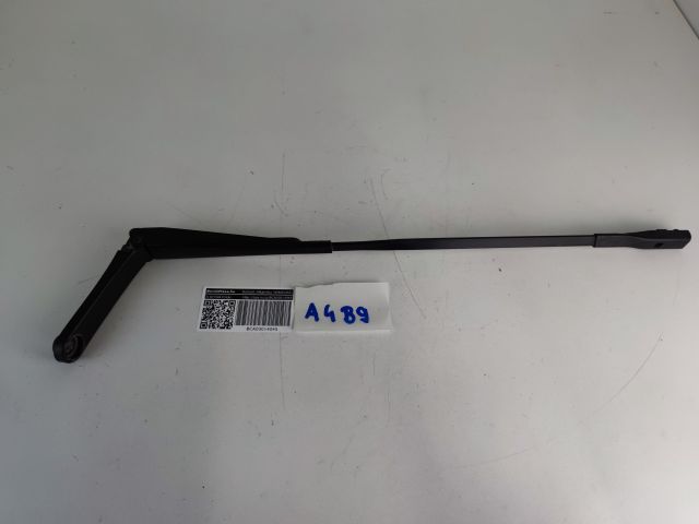 bontott AUDI A4 B9 Jobb első Ablaktörlő Kar