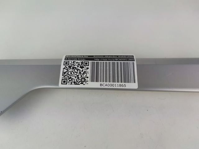 bontott AUDI A4 B9 Jobb első Ajtó Díszléc