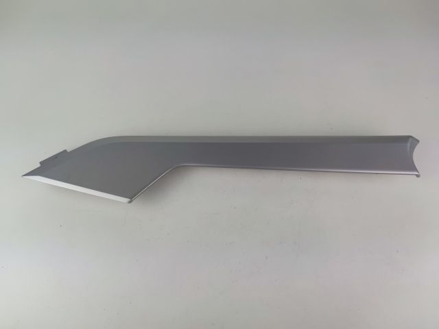 bontott AUDI A4 B9 Jobb első Ajtó Díszléc