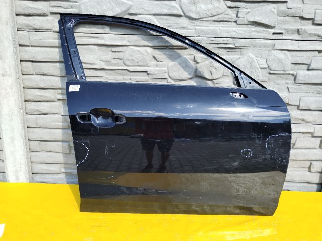 bontott AUDI A4 B9 Jobb első Ajtó (Üres lemez)