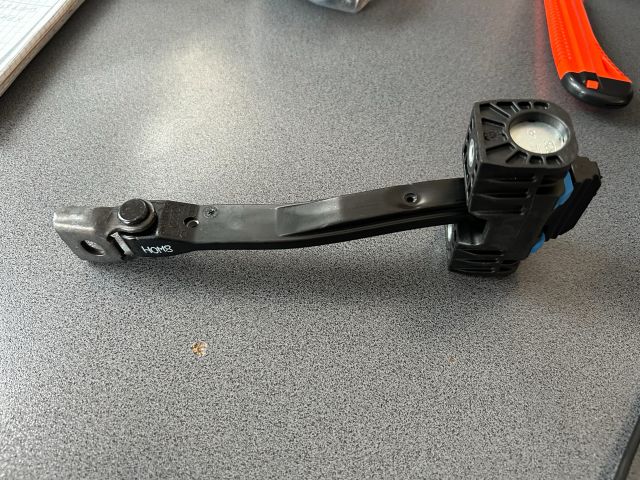 bontott AUDI A4 B9 Jobb első Ajtóhatároló