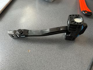 bontott AUDI A4 B9 Jobb első Ajtóhatároló