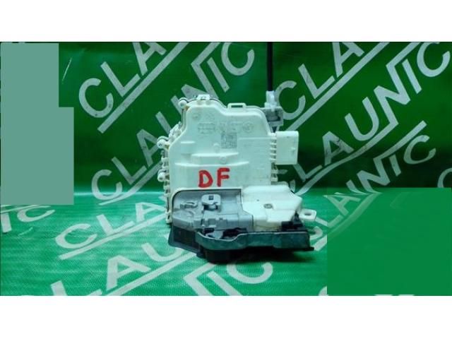 bontott AUDI A4 B9 Jobb első Ajtózár