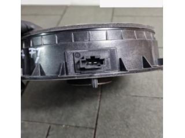 bontott AUDI A4 B9 Jobb első Hangszóró