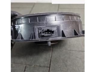 bontott AUDI A4 B9 Jobb első Hangszóró