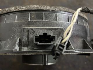 bontott AUDI A4 B9 Jobb első Hangszóró