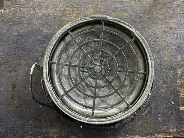 bontott AUDI A4 B9 Jobb első Hangszóró