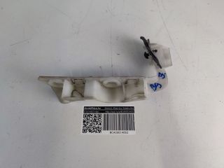 bontott AUDI A4 B9 Jobb első Lökhárító Tartó (Műanyag)