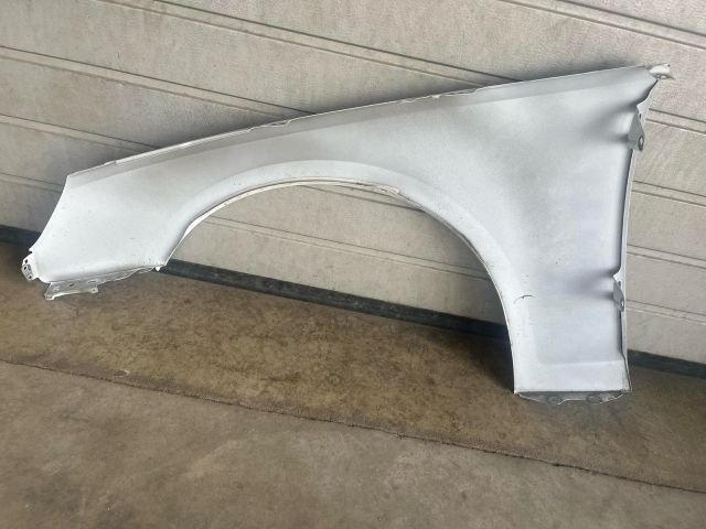 bontott AUDI A4 B9 Jobb első Sárvédő