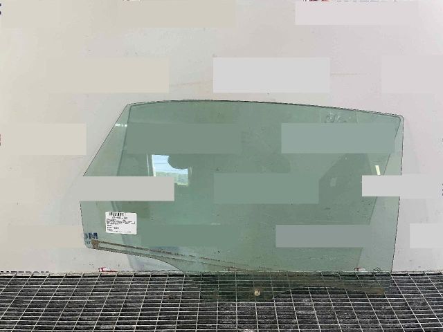 bontott AUDI A4 B9 Jobb hátsó Ablak