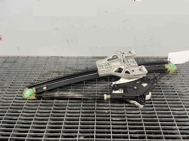 bontott AUDI A4 B9 Jobb hátsó Ablakemelő Szerkezet (Elektromos)