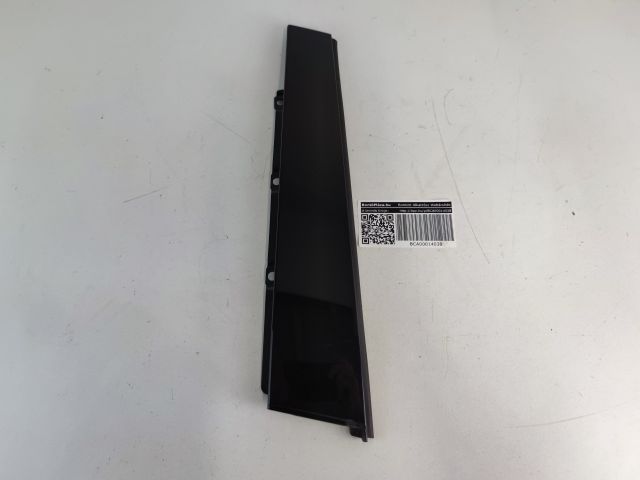 bontott AUDI A4 B9 Jobb hátsó Ajtó Díszléc