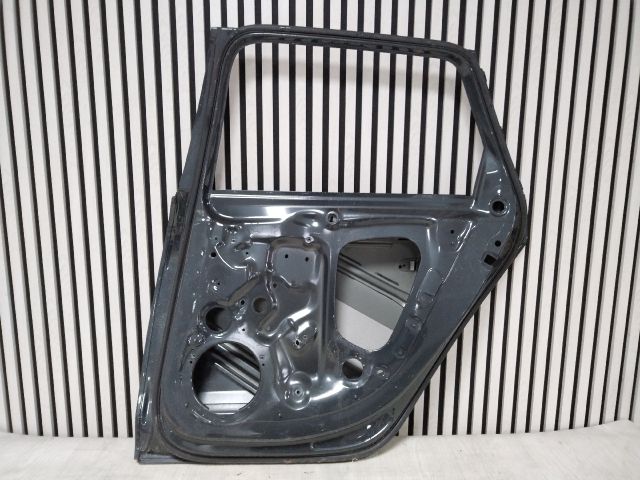 bontott AUDI A4 B9 Jobb hátsó Ajtó (Üres lemez)