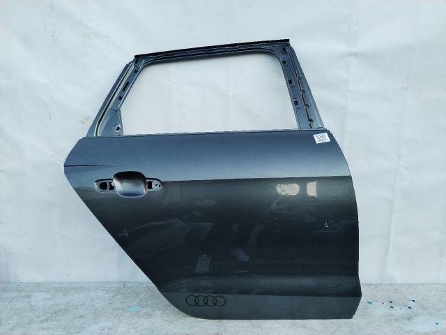 bontott AUDI A4 B9 Jobb hátsó Ajtó (Üres lemez)