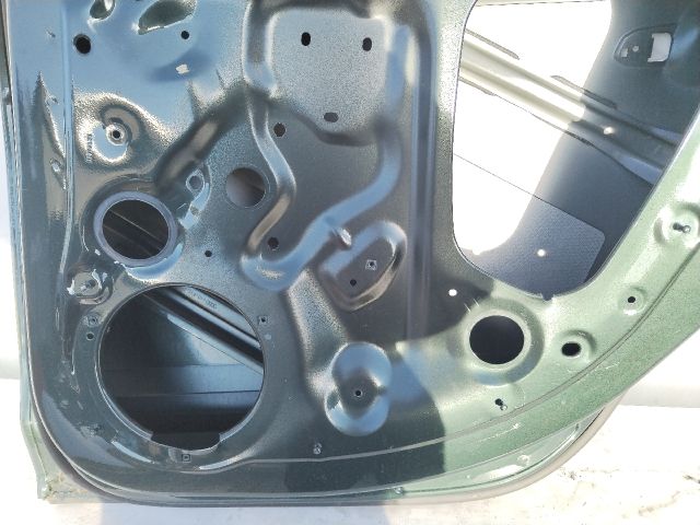 bontott AUDI A4 B9 Jobb hátsó Ajtó (Üres lemez)