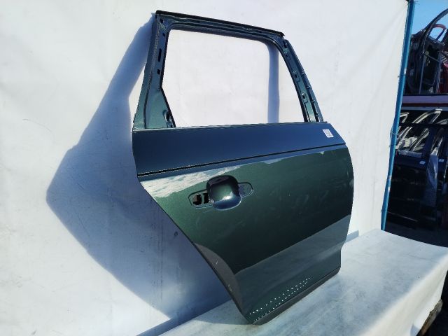 bontott AUDI A4 B9 Jobb hátsó Ajtó (Üres lemez)