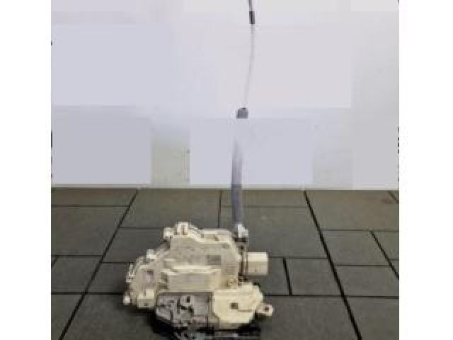 bontott AUDI A4 B9 Jobb hátsó Ajtózár