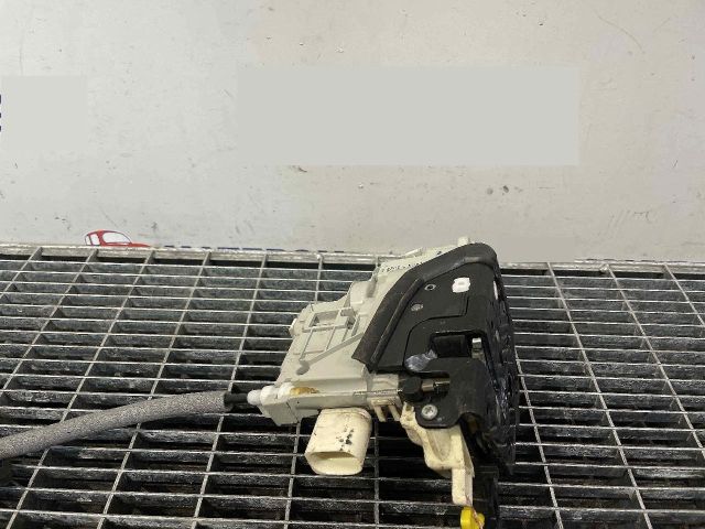 bontott AUDI A4 B9 Jobb hátsó Ajtózár