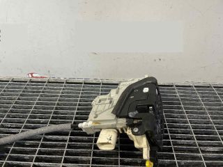 bontott AUDI A4 B9 Jobb hátsó Ajtózár