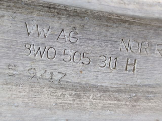 bontott AUDI A4 B9 Jobb hátsó Alsó Lengőkar