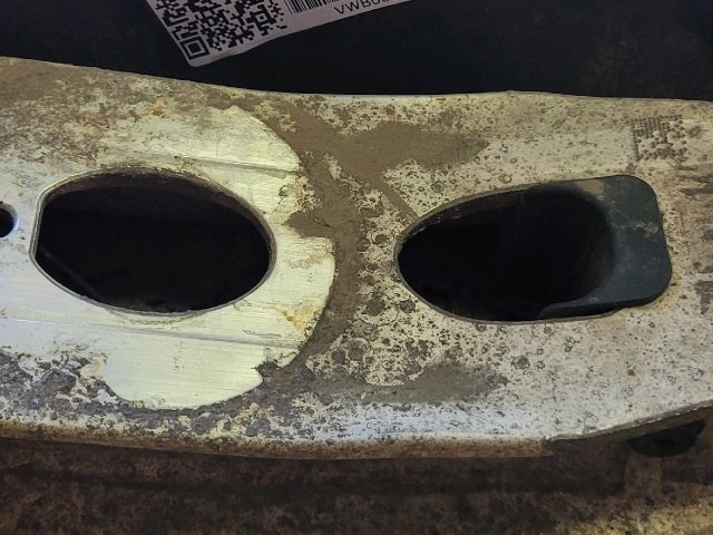 bontott AUDI A4 B9 Jobb hátsó Alsó Lengőkar