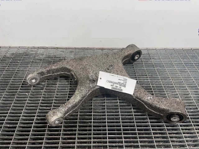 bontott AUDI A4 B9 Jobb hátsó Alsó Lengőkar