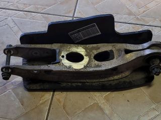 bontott AUDI A4 B9 Jobb hátsó Alsó Lengőkar