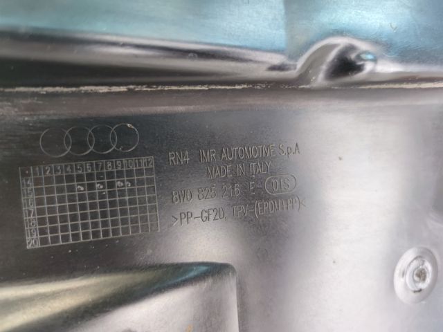 bontott AUDI A4 B9 Jobb hátsó Fenéklemez