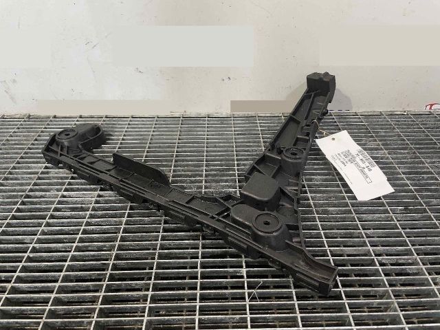 bontott AUDI A4 B9 Jobb hátsó Lökhárító Tartó (Műanyag)