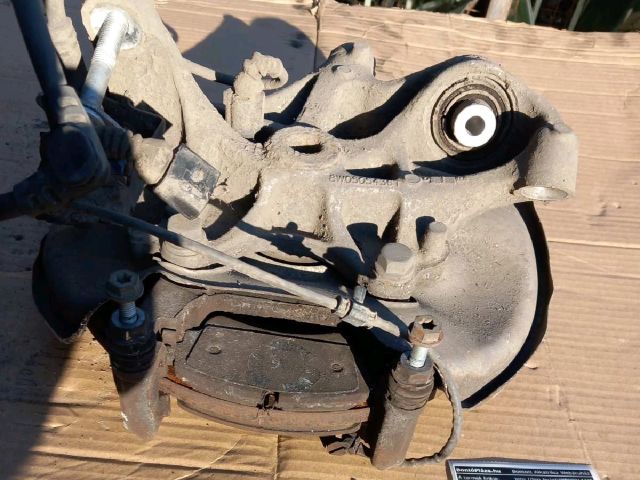 bontott AUDI A4 B9 Jobb hátsó Tengelycsonk