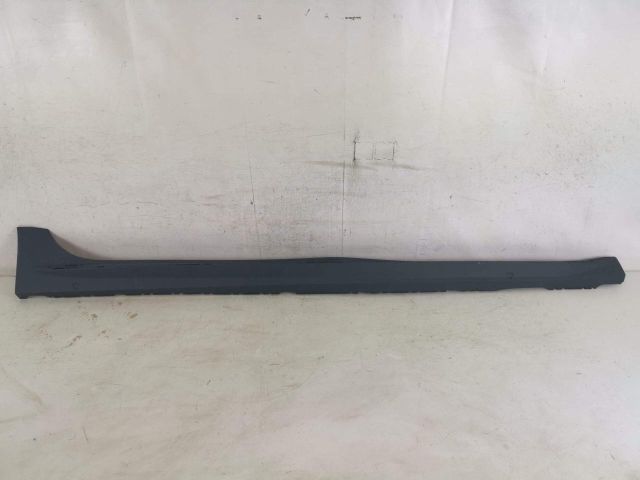 bontott AUDI A4 B9 Jobb Küszöb