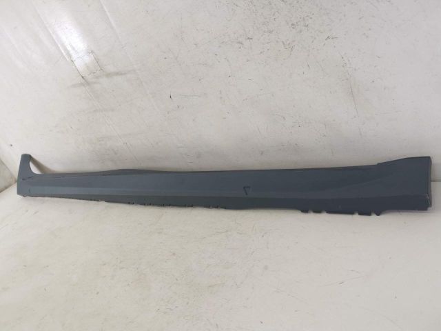 bontott AUDI A4 B9 Jobb Küszöb