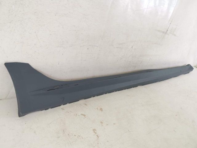 bontott AUDI A4 B9 Jobb Küszöb