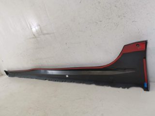 bontott AUDI A4 B9 Jobb Küszöb