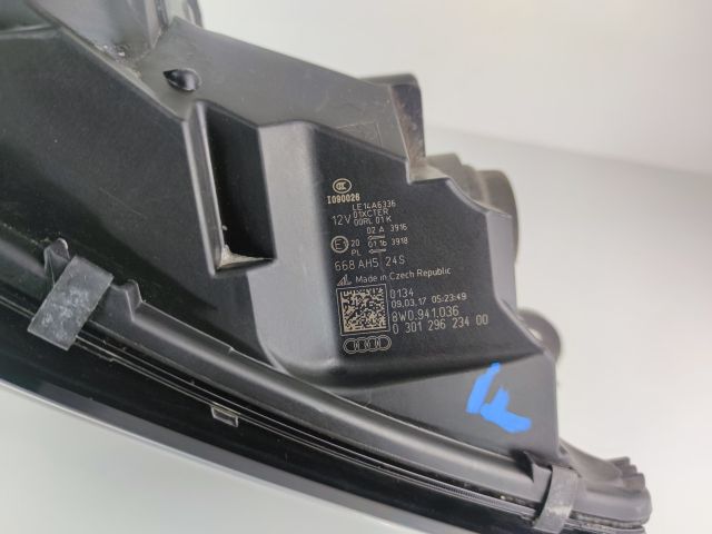 bontott AUDI A4 B9 Jobb Ledes Fényszóró