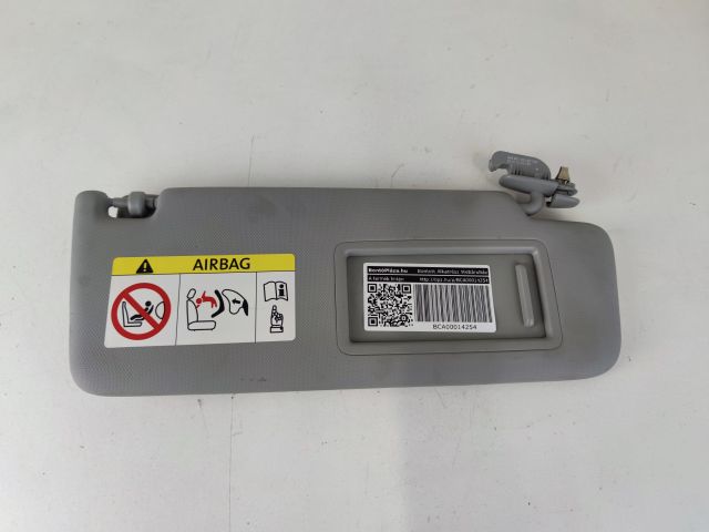 bontott AUDI A4 B9 Jobb Napellenző