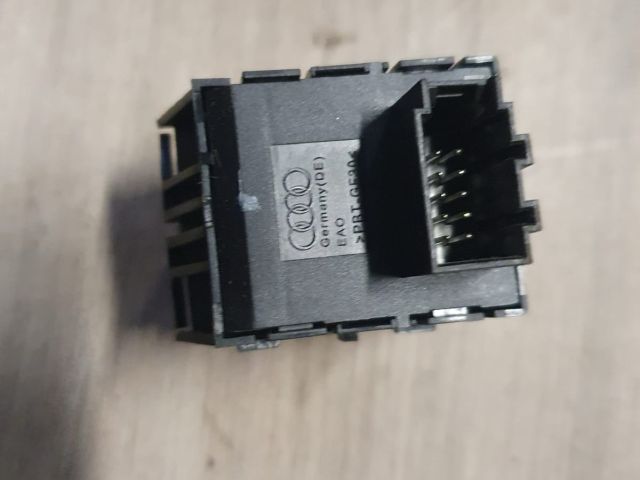 bontott AUDI A4 B9 Kézifék Kapcsoló