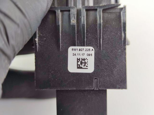 bontott AUDI A4 B9 Kézifék Kapcsoló