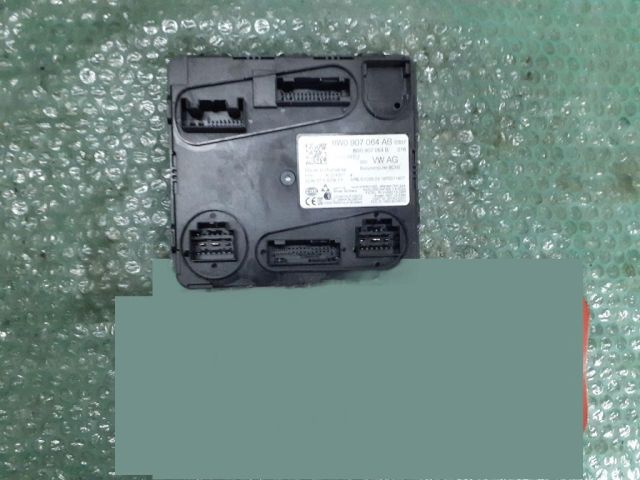 bontott AUDI A4 B9 Komfort Elektronika